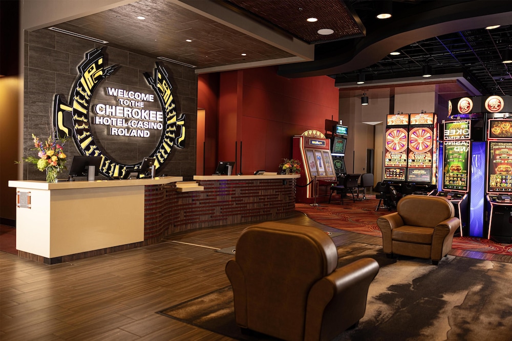 Cherokee Casino & Hotel Roland 14/71