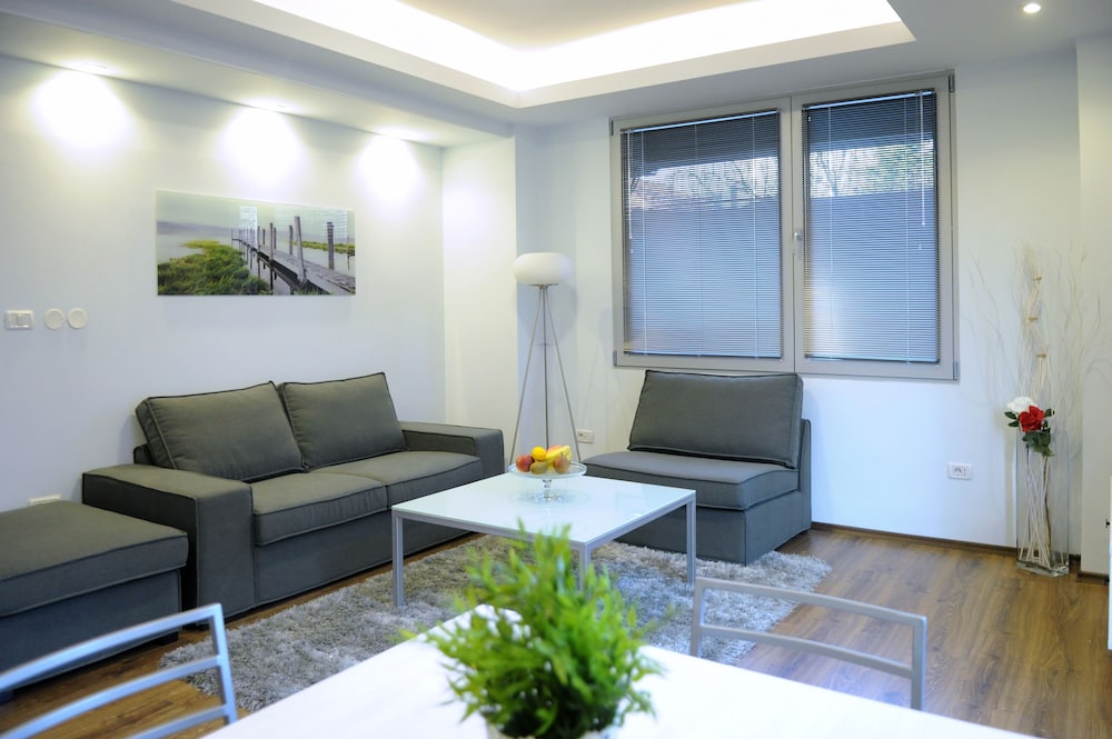 Joan Apartments & Spa 30/50