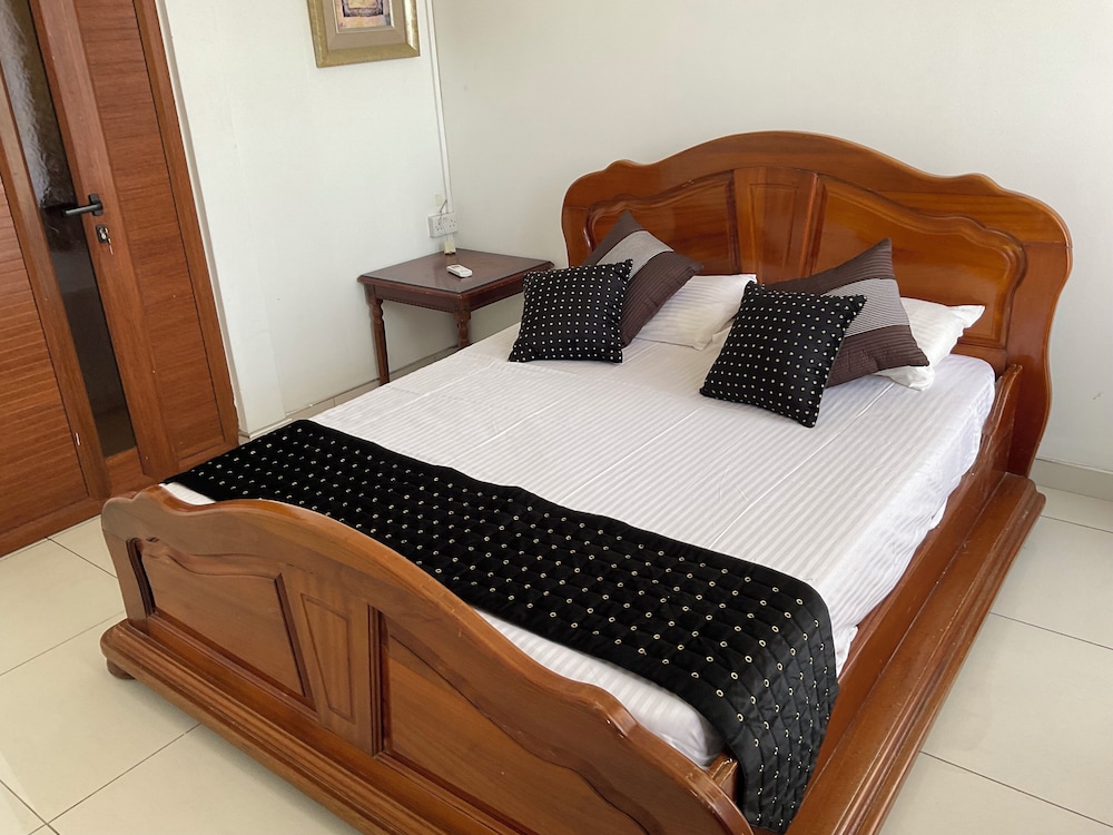 Mahe Holiday Resort 26/49