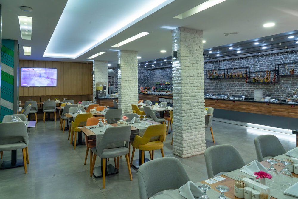 Laren Family Hotel & Spa 34/49