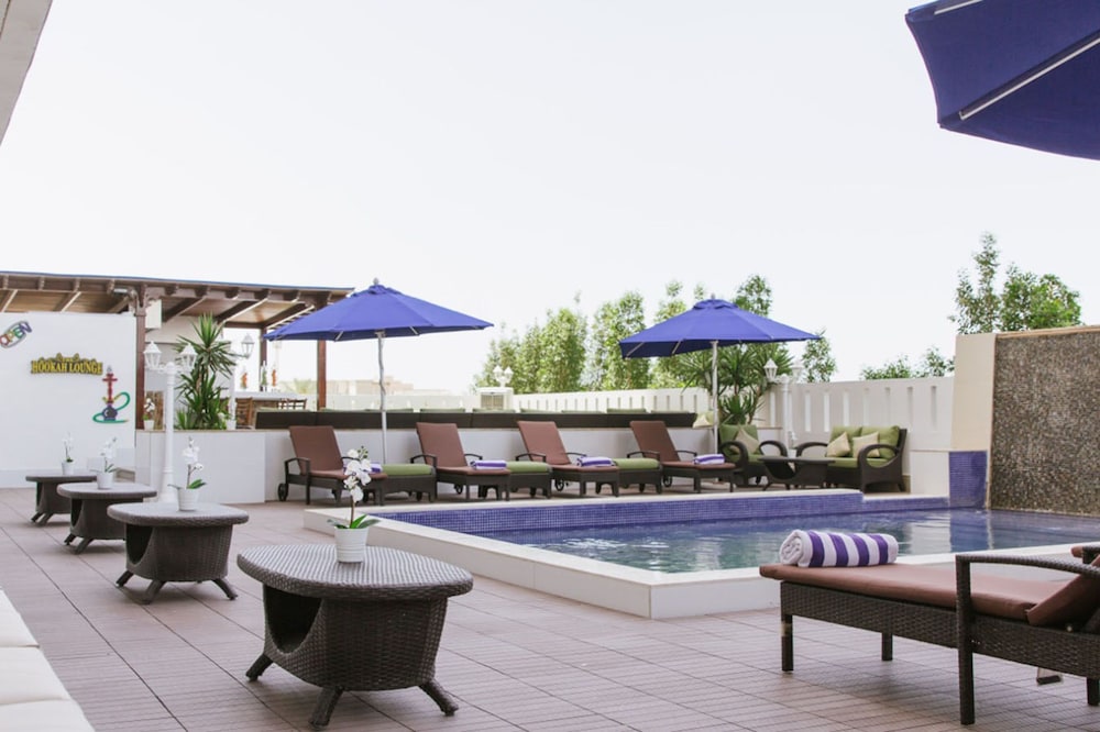 Sunday Mangrove Corniche Hotel, Ras Al Khaimah 76/78