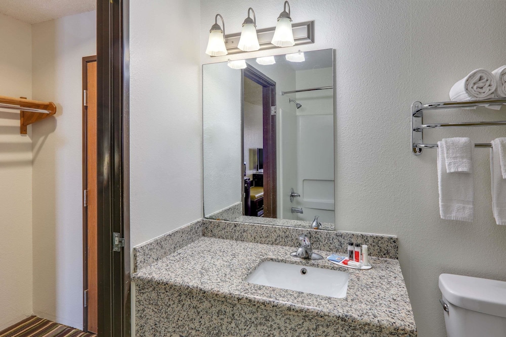Super 8 By Wyndham Roswell 13/34