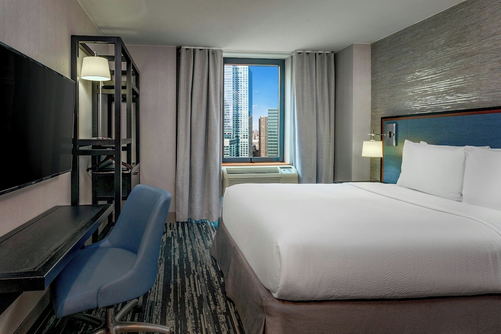 غرفة ديلوكس بسرير كينج بإطلالة على المدينة، Fairfield Inn and Suites New York Manhattan Times Square 6/9