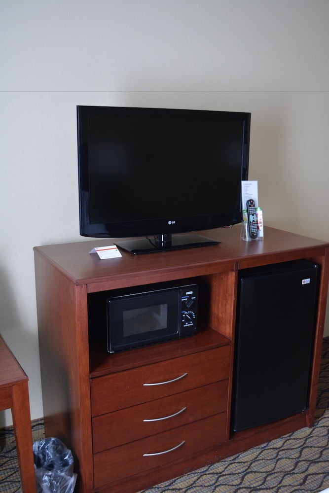 Holiday Inn Express Hotel And Suites Lancaster 31/72