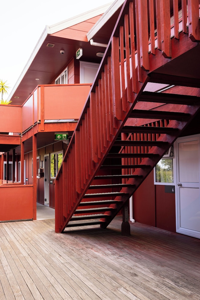 Haka House Taupo 40/50