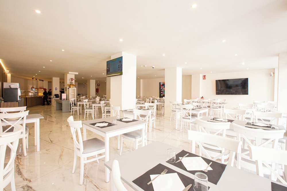 Fleming Playa Poniente by Punta25 22/25
