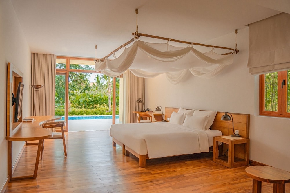 1 Bedroom, Lagoon, Pool, Villa, King Bed