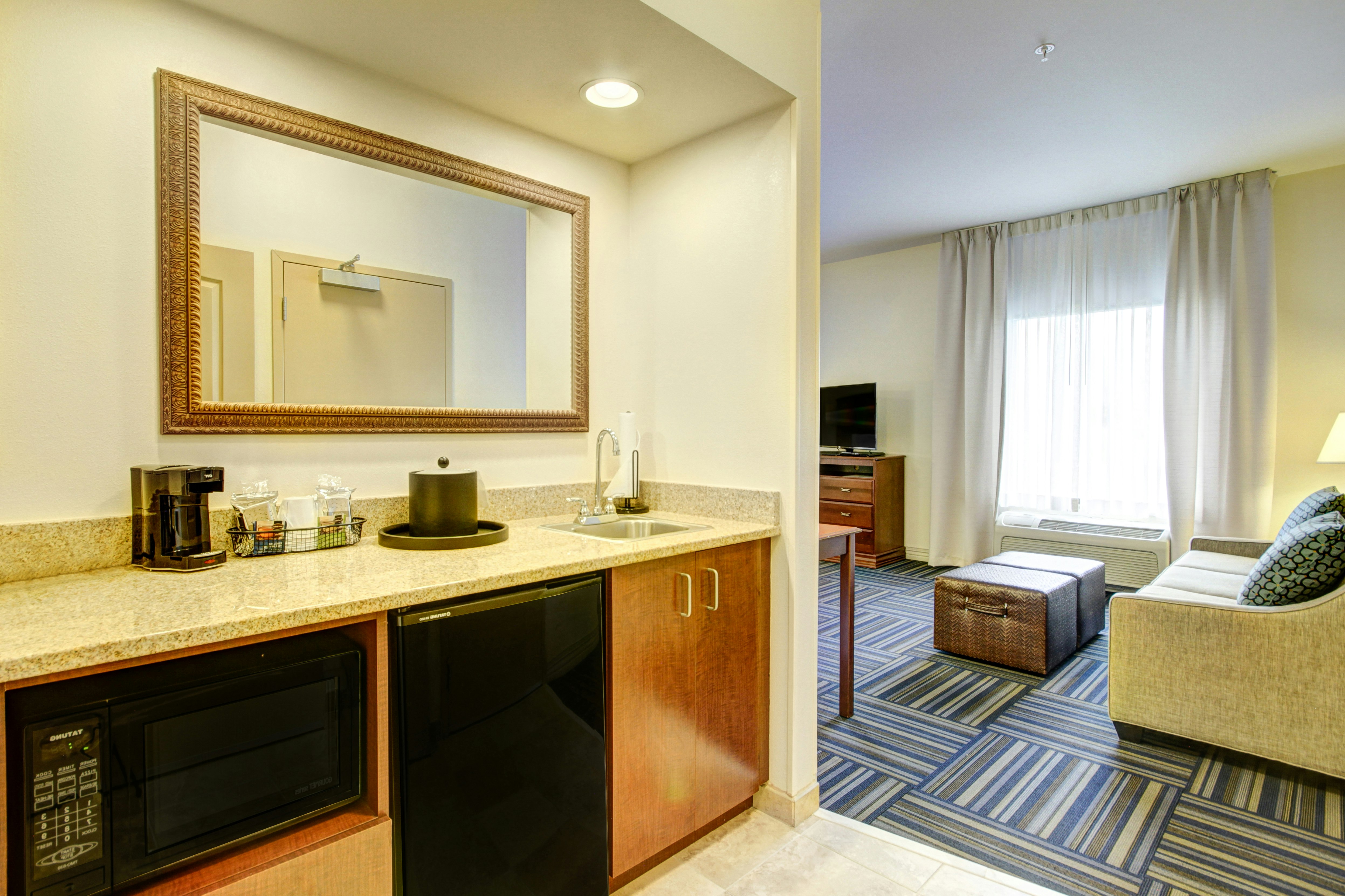 Hampton Inn & Suites Alexandria MN 50/50