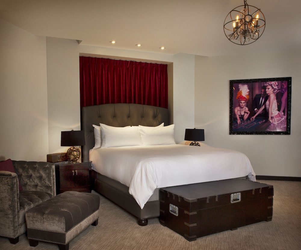 Gallery, Suite, King Bed