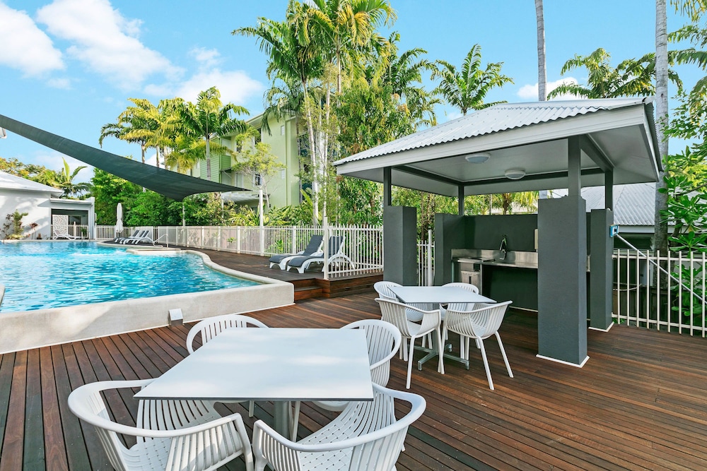 Mantra Aqueous Port Douglas 32/62