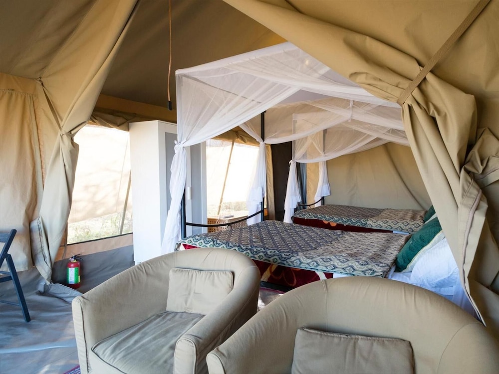 SERENGETI WILDEBEEST CAMP 31/55