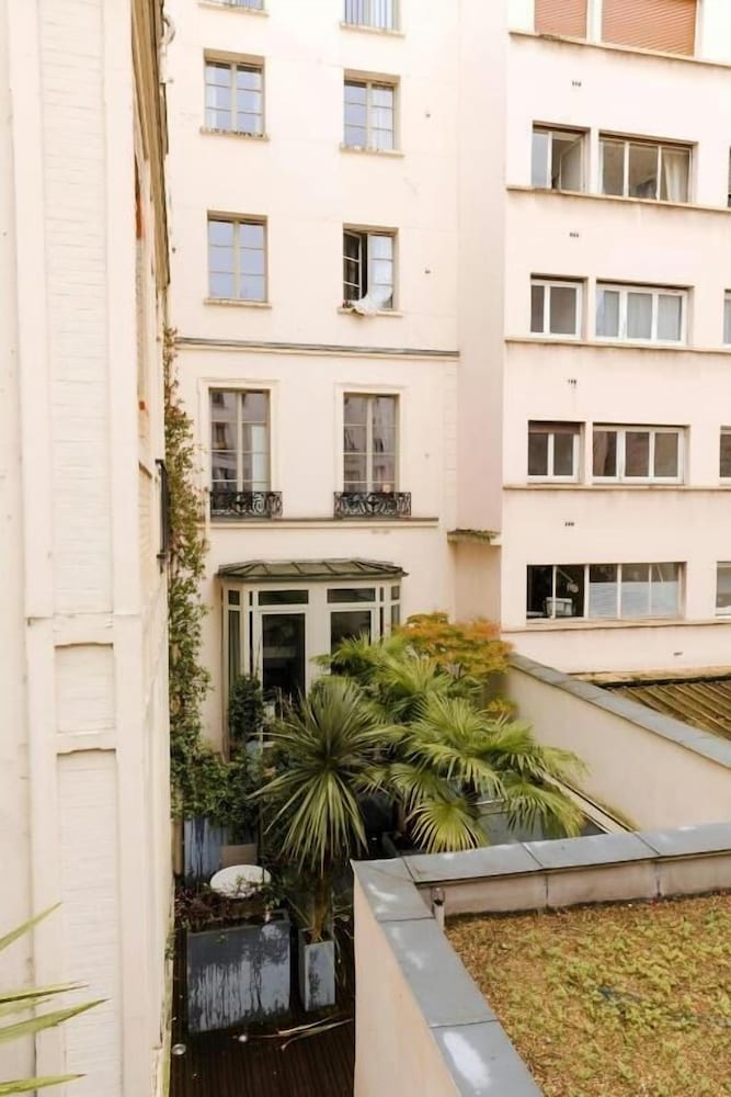 L Edmond Hotel Parc Monceau 60/67