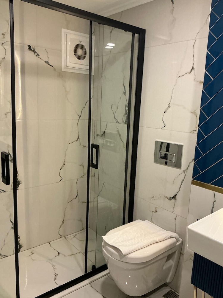 FLORENTA HOTEL 57/57