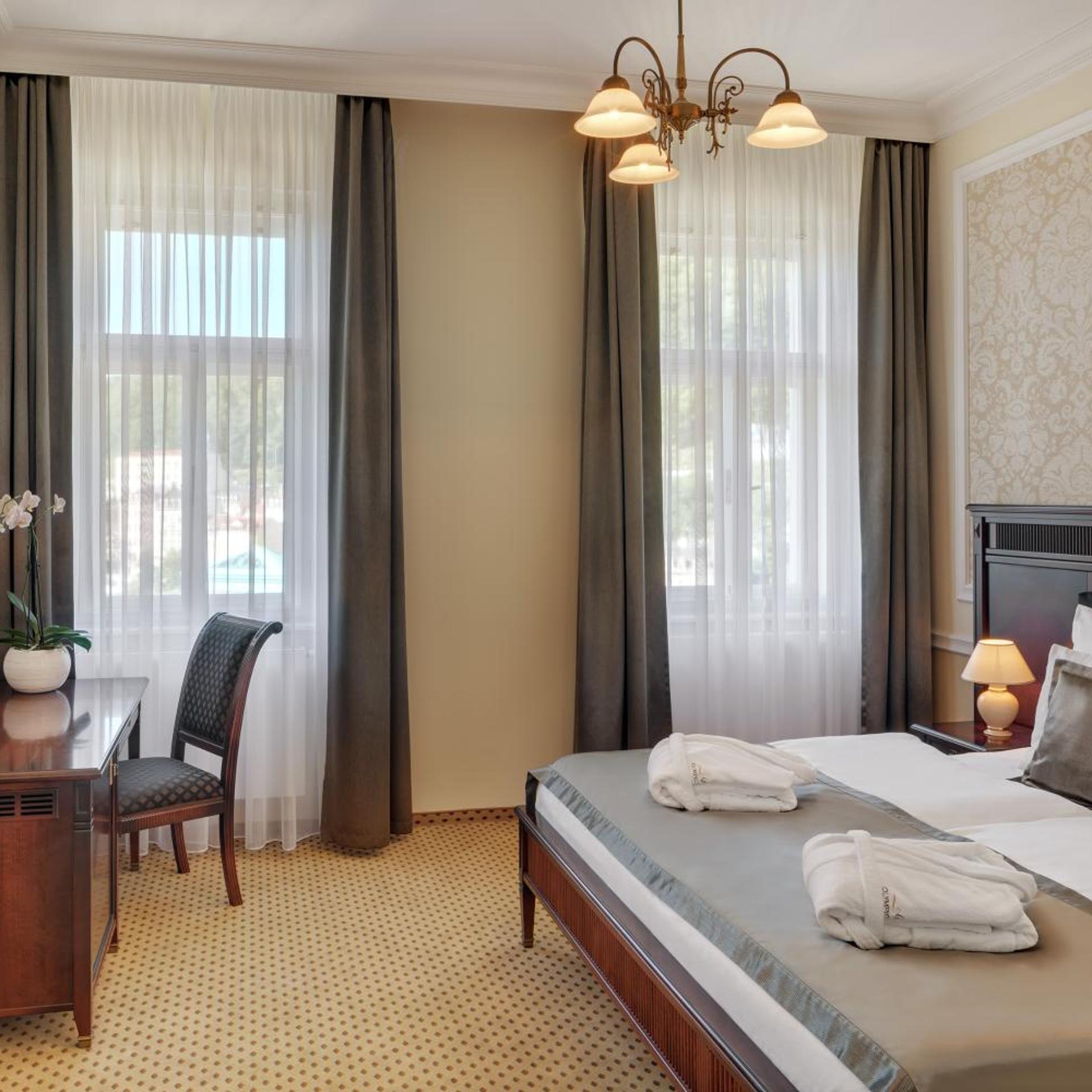 Comfort, King Bed