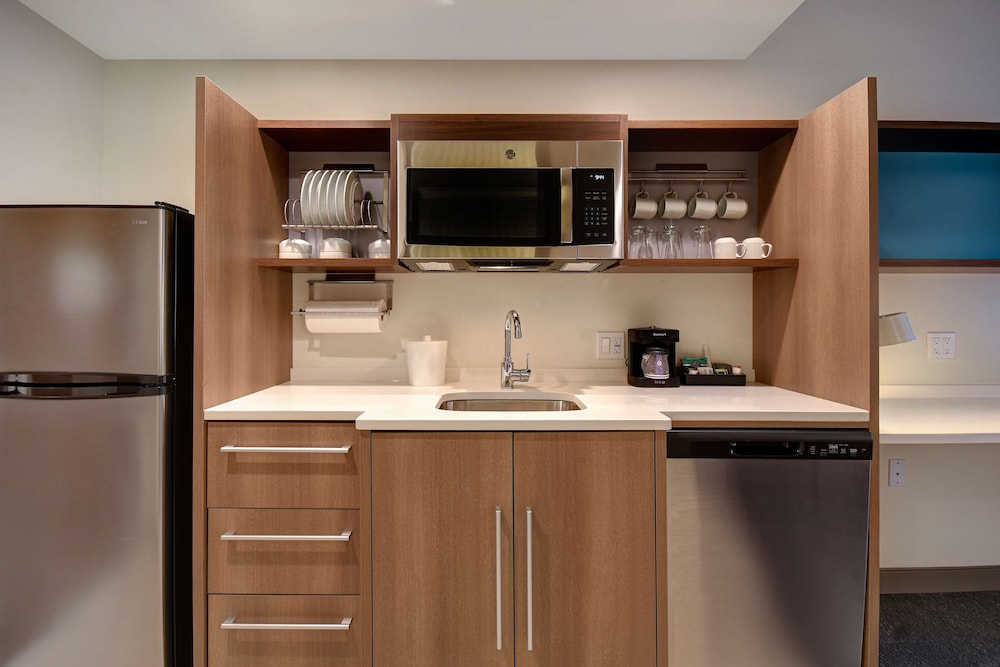 Home2 Suites by Hilton Detroit-Troy, MI 8/43