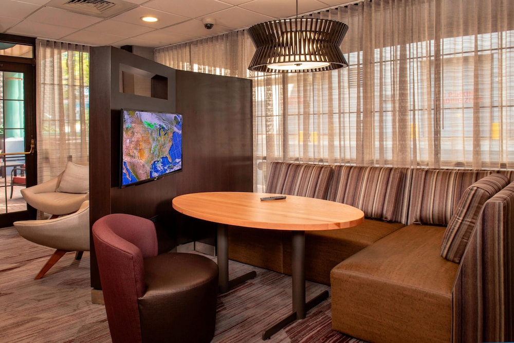 Courtyard by Marriott Wilmington Downtown 22/34