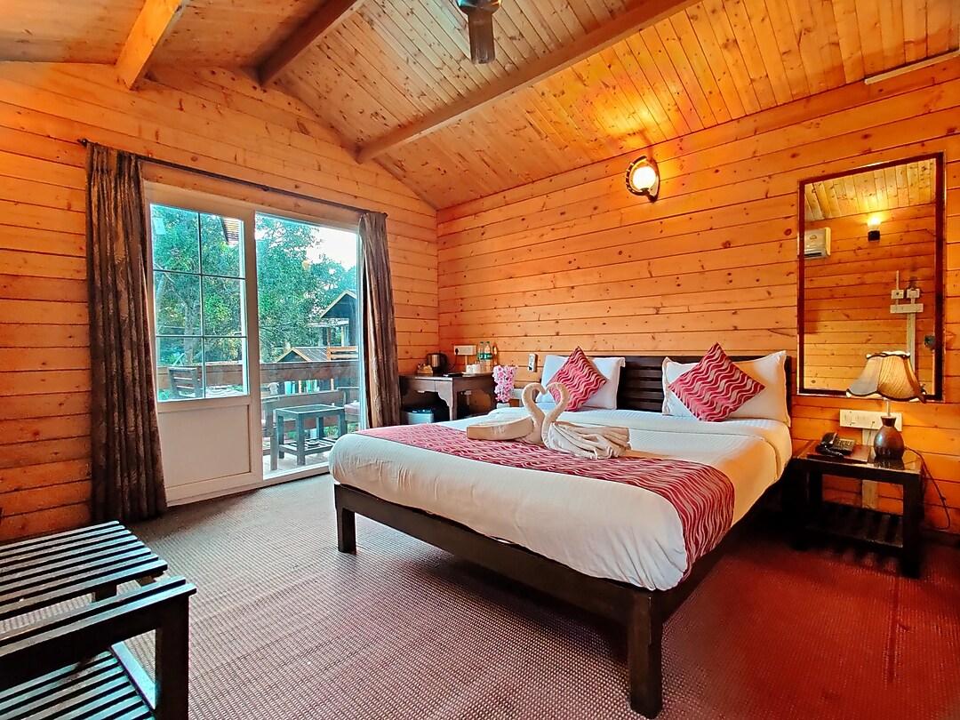 Super, Swiss, Deluxe, Cottage