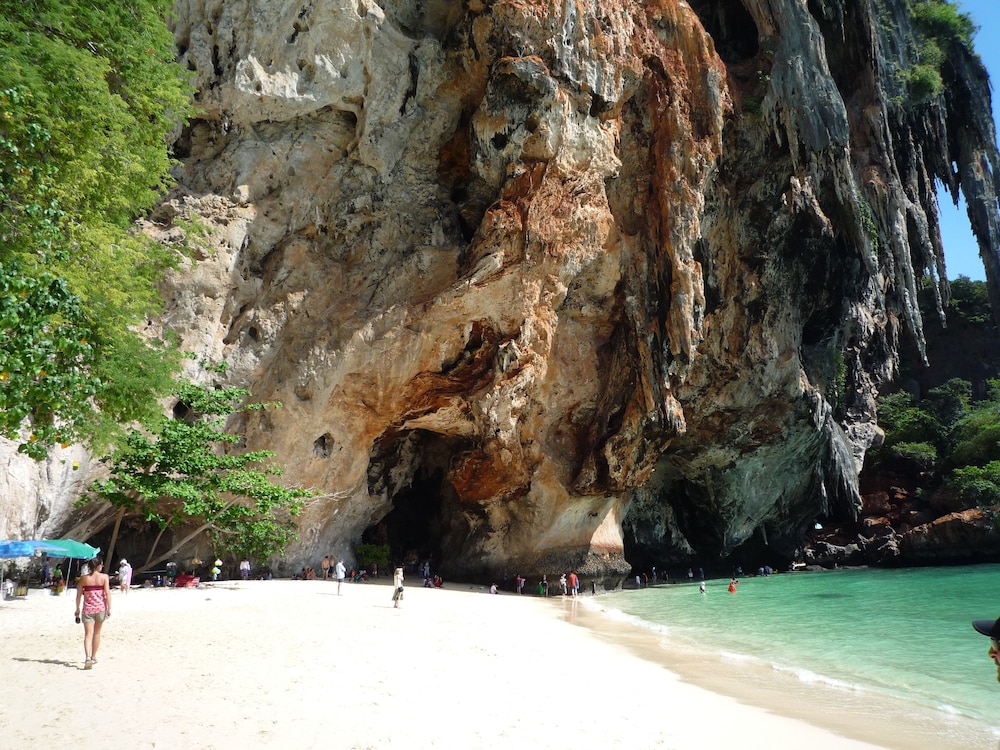 Diamond Cave Resort 65/71