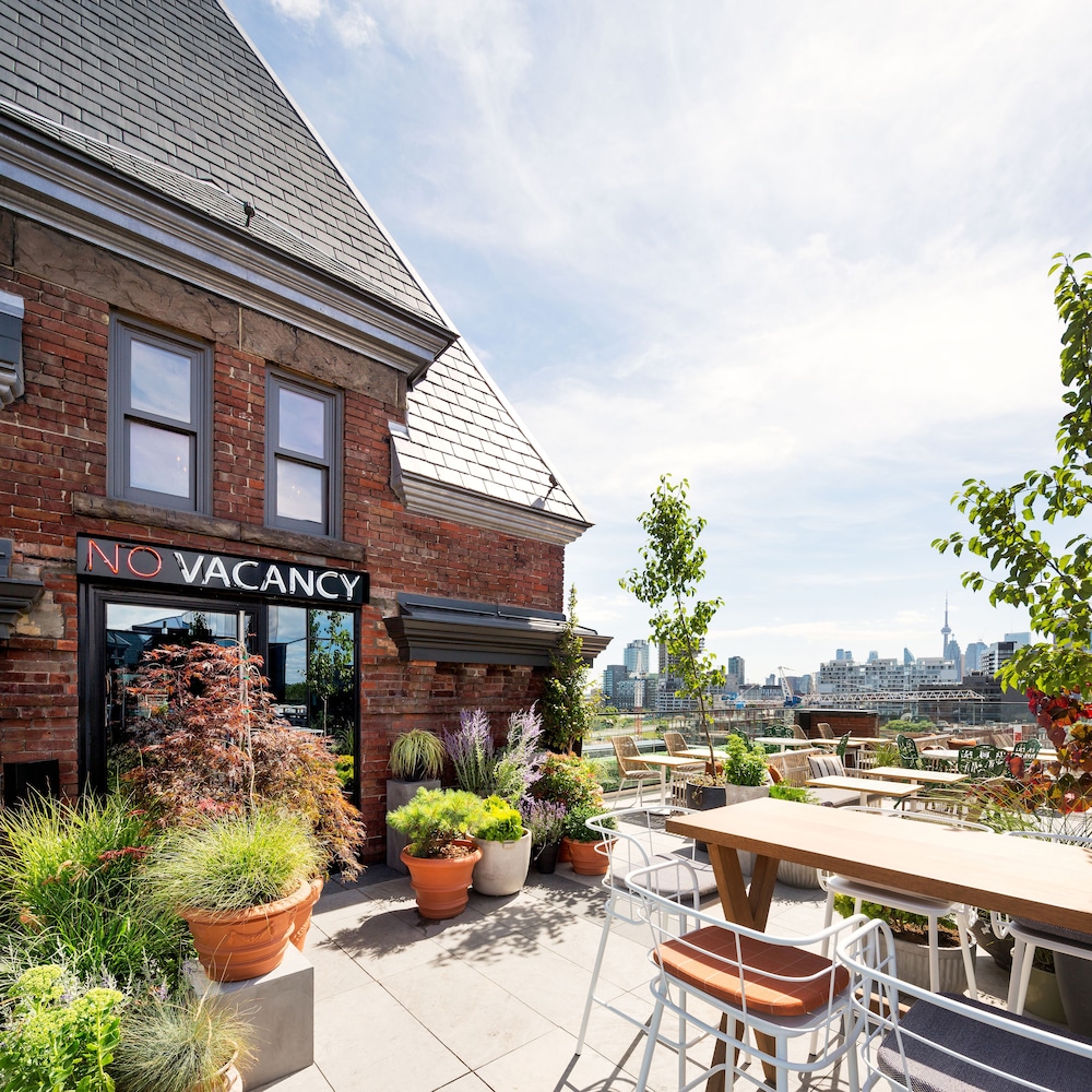 The Broadview Hotel 3/48
