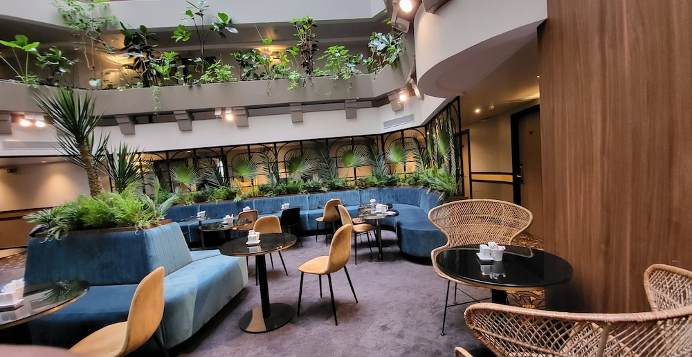 Paris Neuilly Hotel 53/64