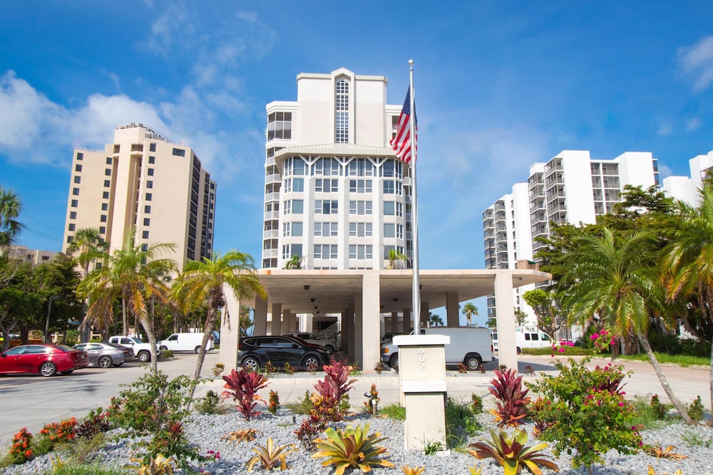 GullWing Beach Resort 7/50