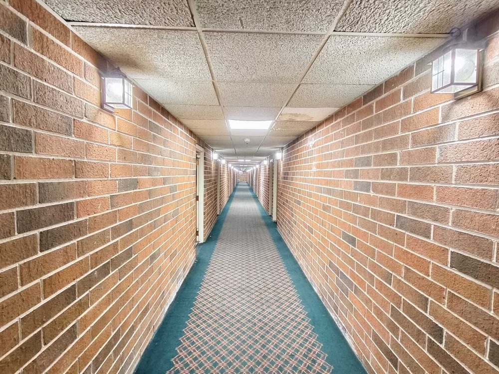 Plaza Hotel By OYO Calumet Park Near Alsip I 57 46/62