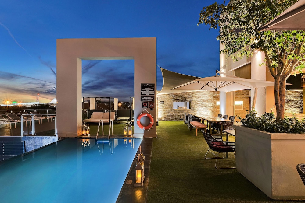 Protea Hotel Fire And Ice Menlyn 6/59