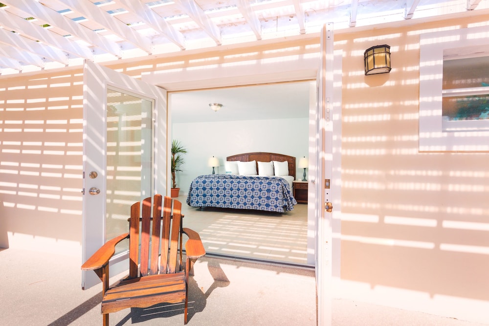 Creekside Inn Islamorada 7/45
