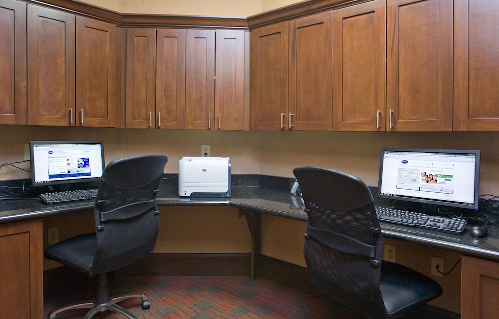 Hampton Inn & Suites New Braunfels 10/66