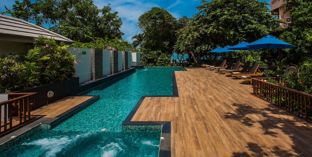 Sailom Hotel 3/65