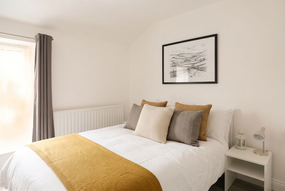 The Willow Restaurant & Cottages 12/50