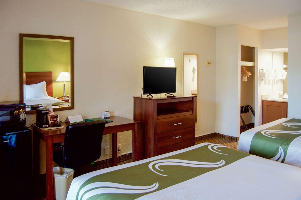 SureStay Hotel by Best Western St. Pete Clearwater Airport 29/43