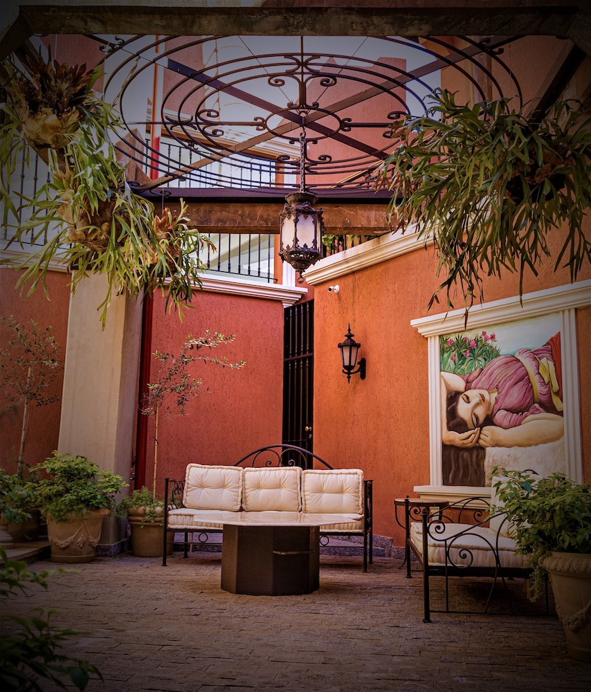 Nino Hotel Boutique 39/50