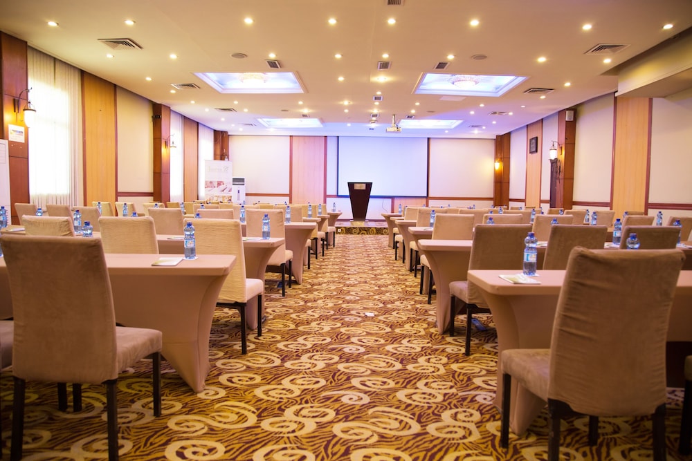 Jupiter International Hotel Cazanchise 62/66