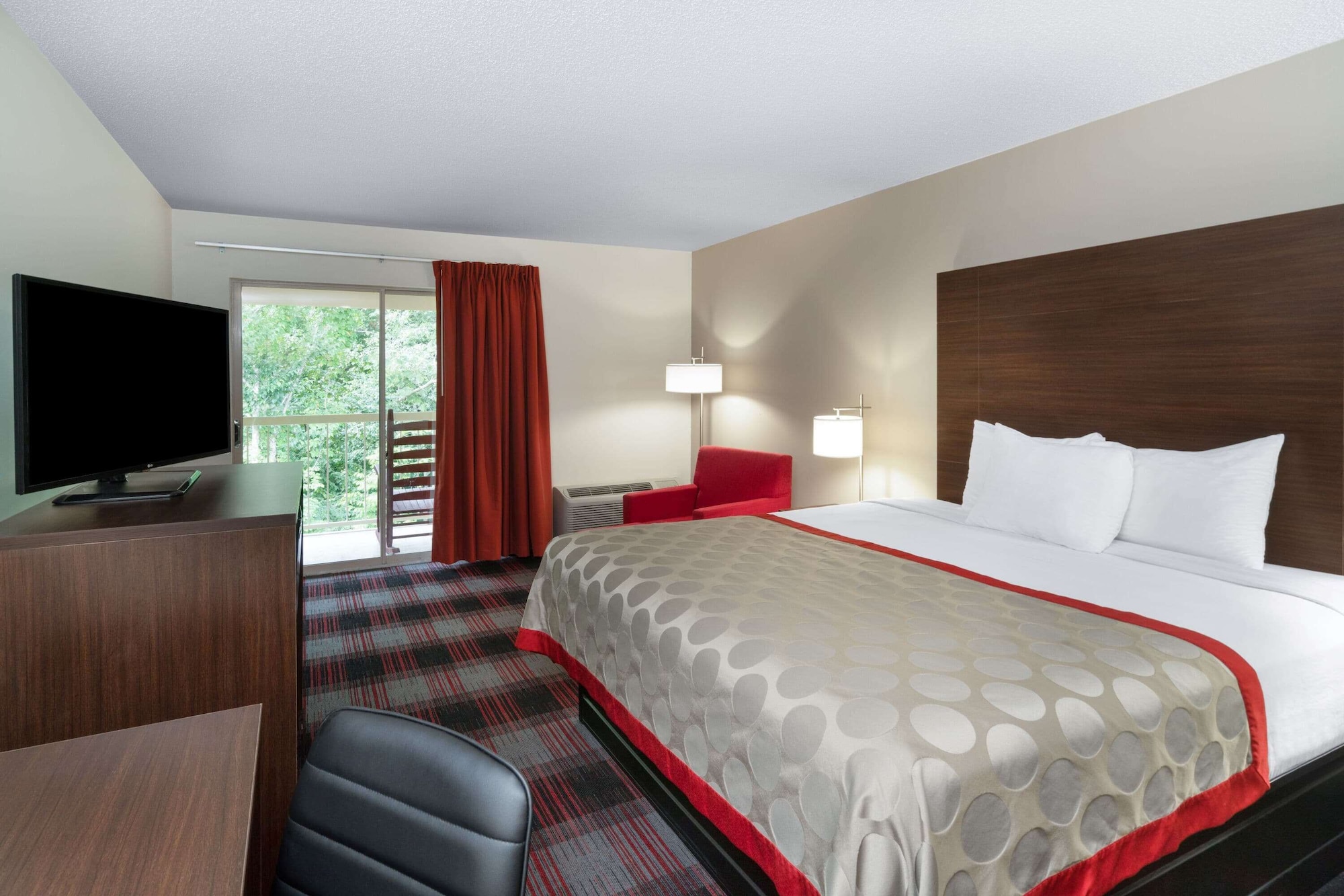 Room, King Bed, Creek View
