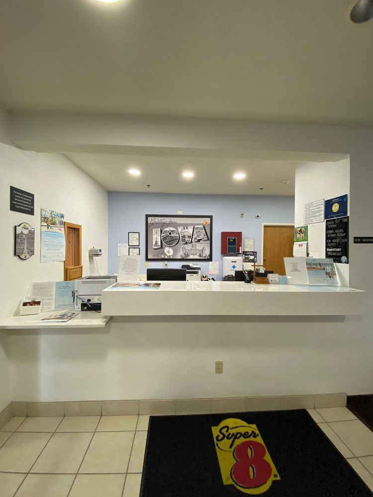 Super 8 by Wyndham Ida Grove 5/40