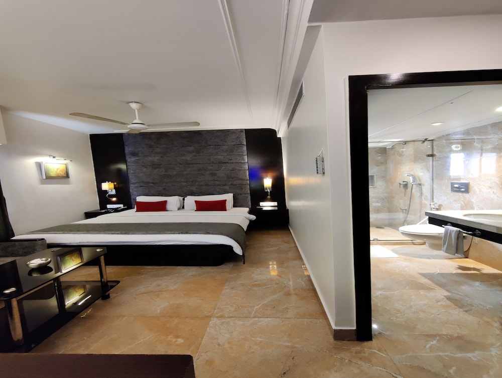 PREMIUM, DOUBLE OR TWIN BED