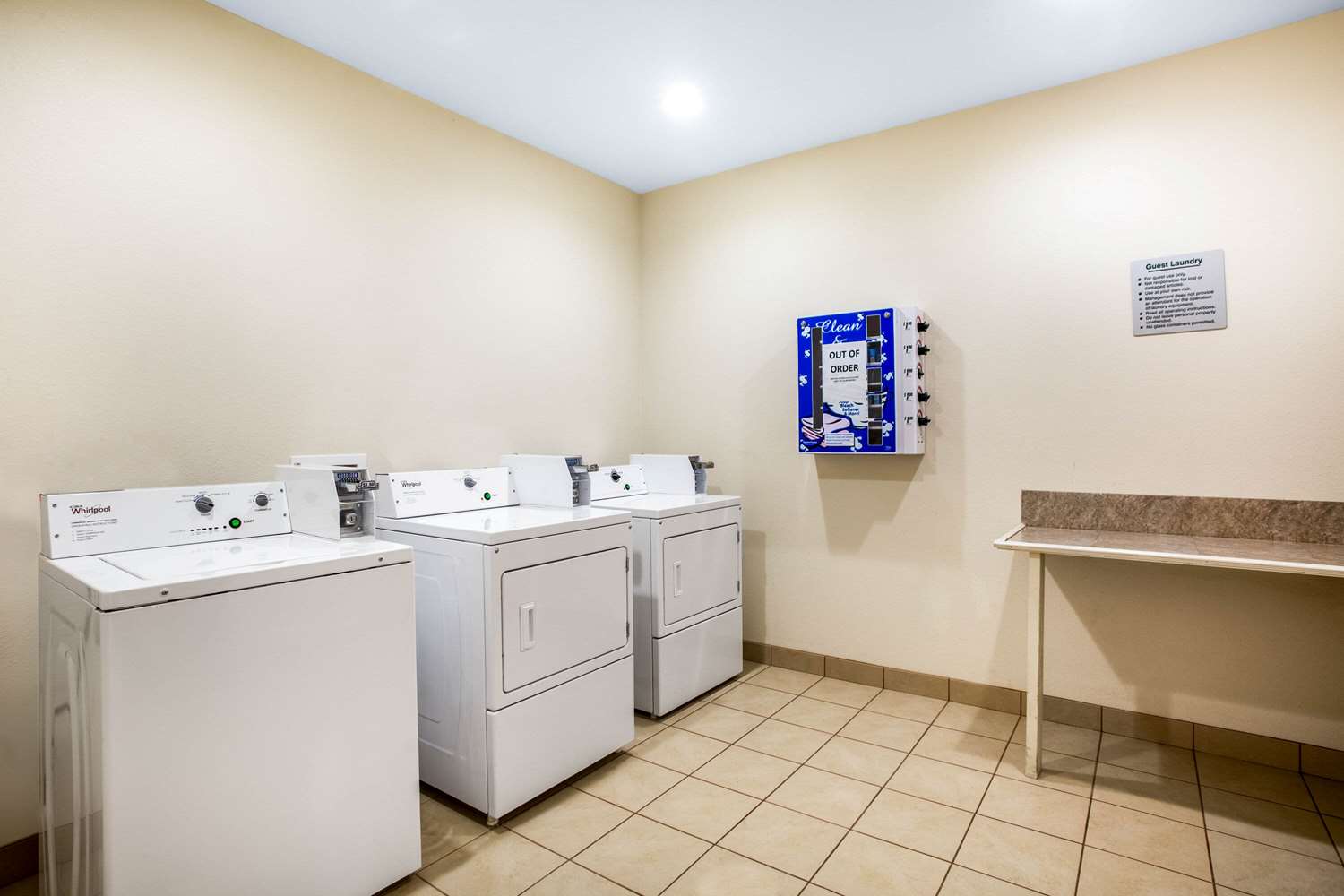 La Quinta Inn And Suites By Wyndham Columbus Tx 8/60