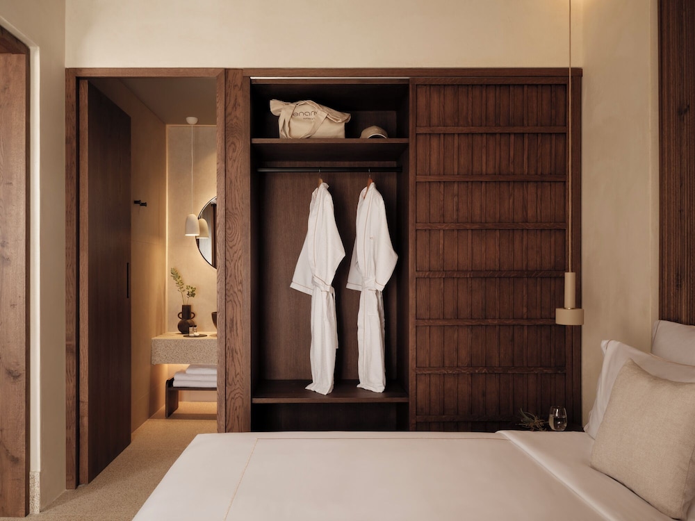 Enarma Suites & Spa 37/65