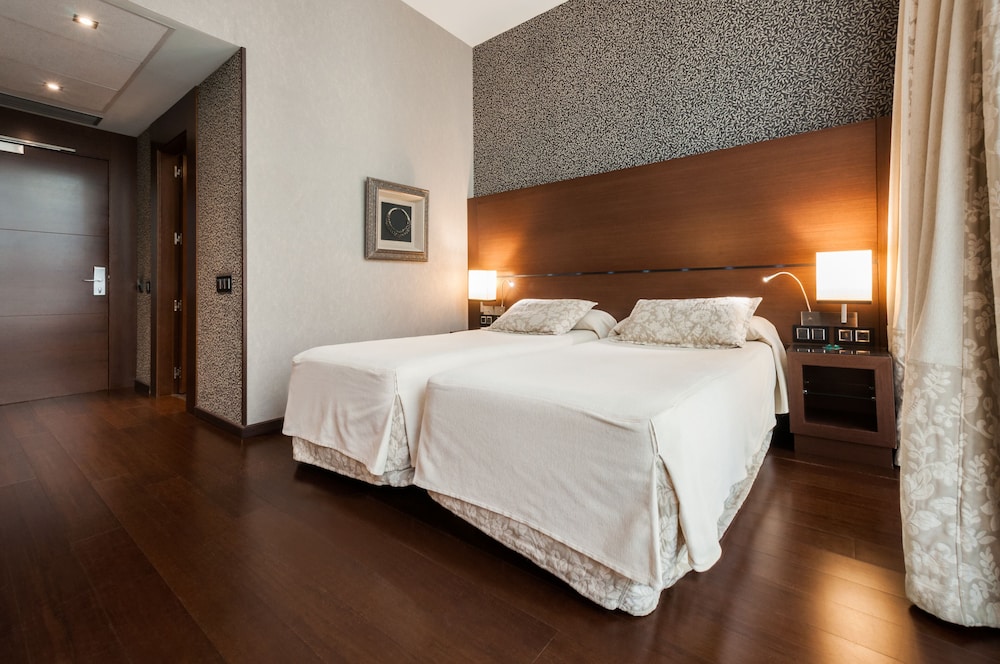 HOTEL COLONIAL BARCELONA 11/77