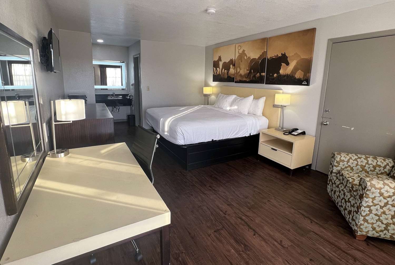 Days Inn By Wyndham Canton 26/43