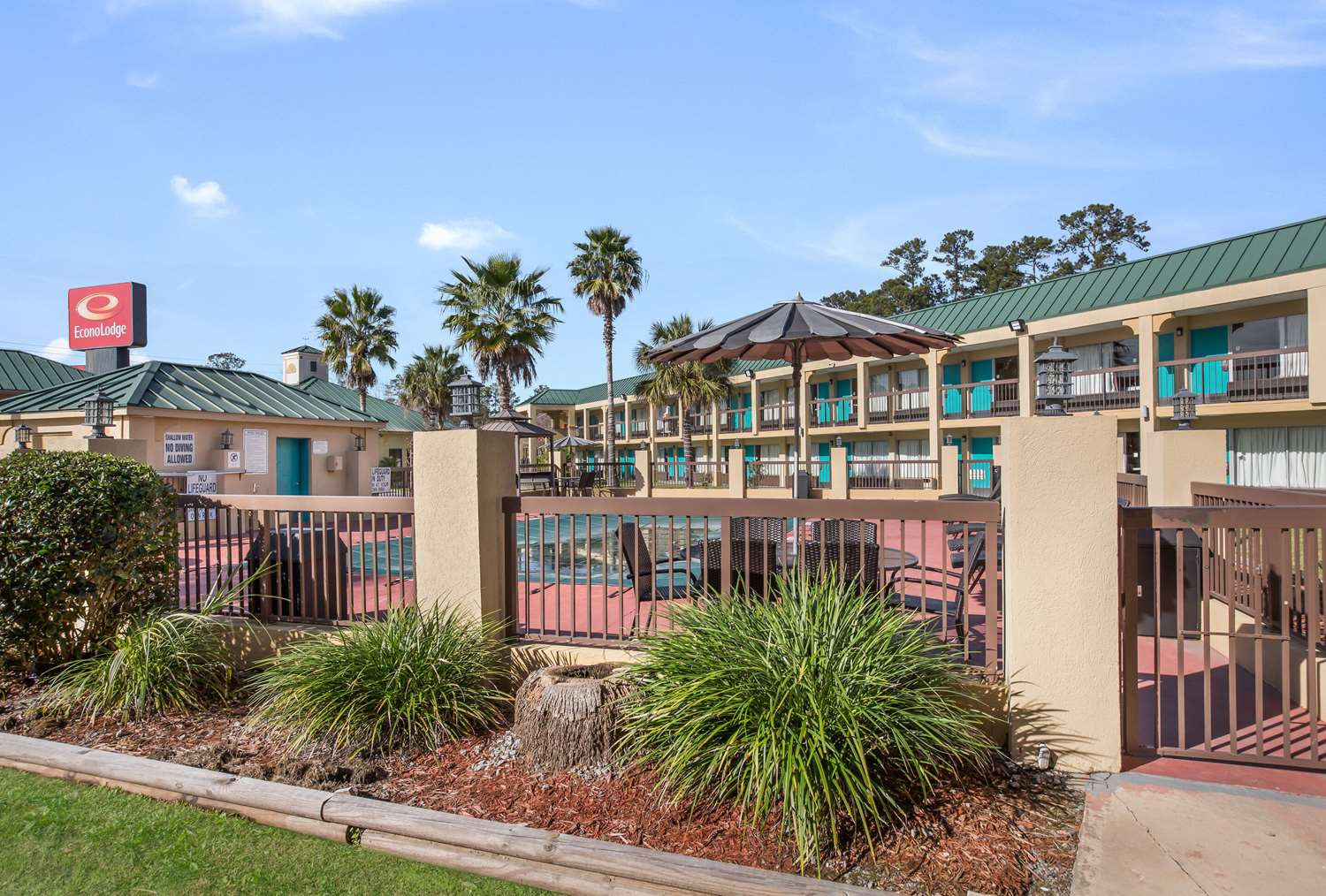Econo Lodge Inn & Suites Hardeeville-I-95 4/59