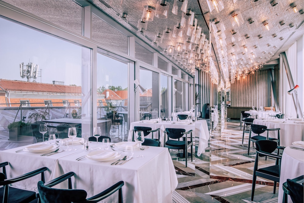 Met Boutique Hotel 33/42