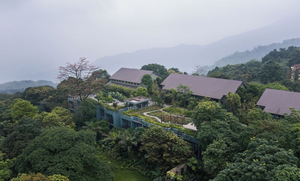 Amour Resort Bavi 48/50