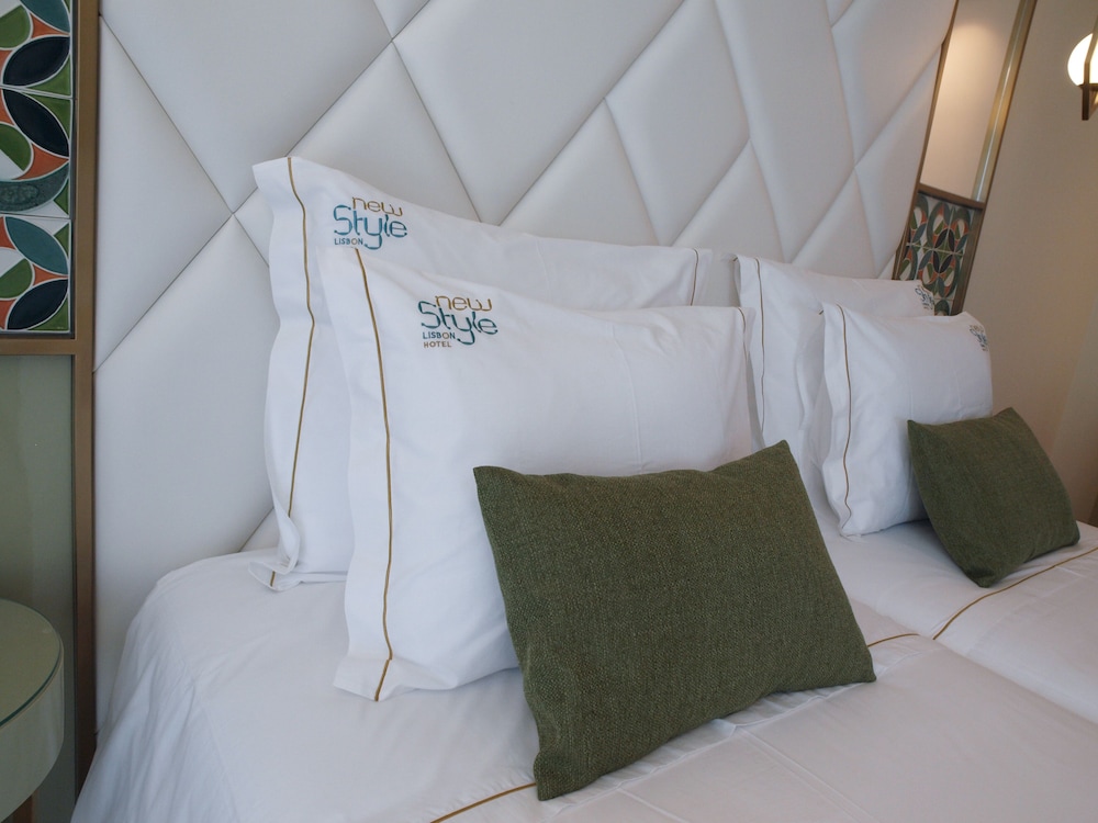 New Style Lisbon Hotel 12/21