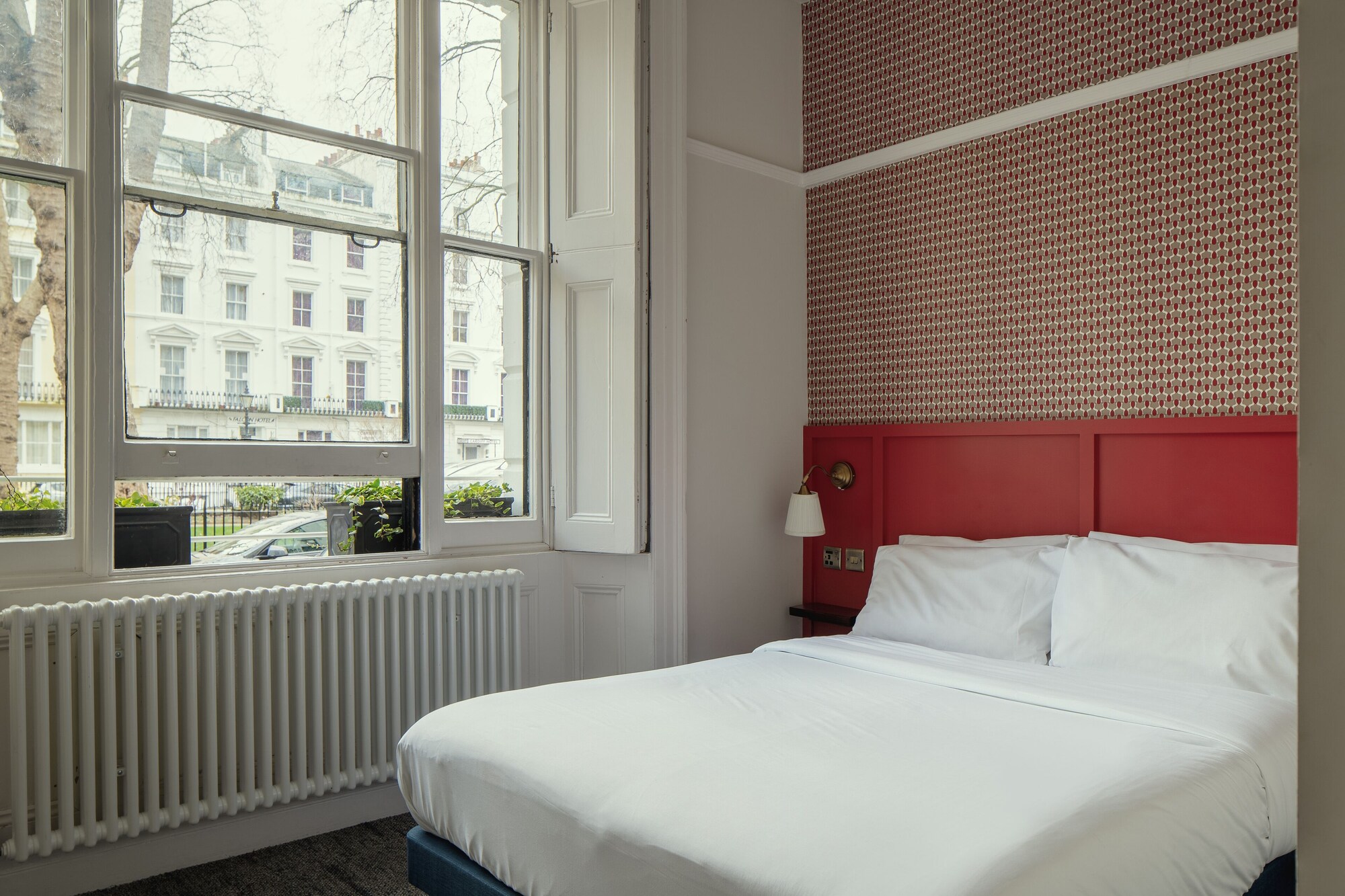 SUPERIOR, DOUBLE BED