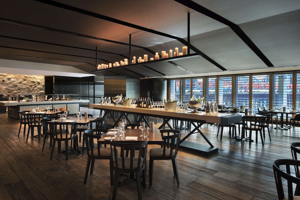 HYATT REGENCY SYDNEY 30/50
