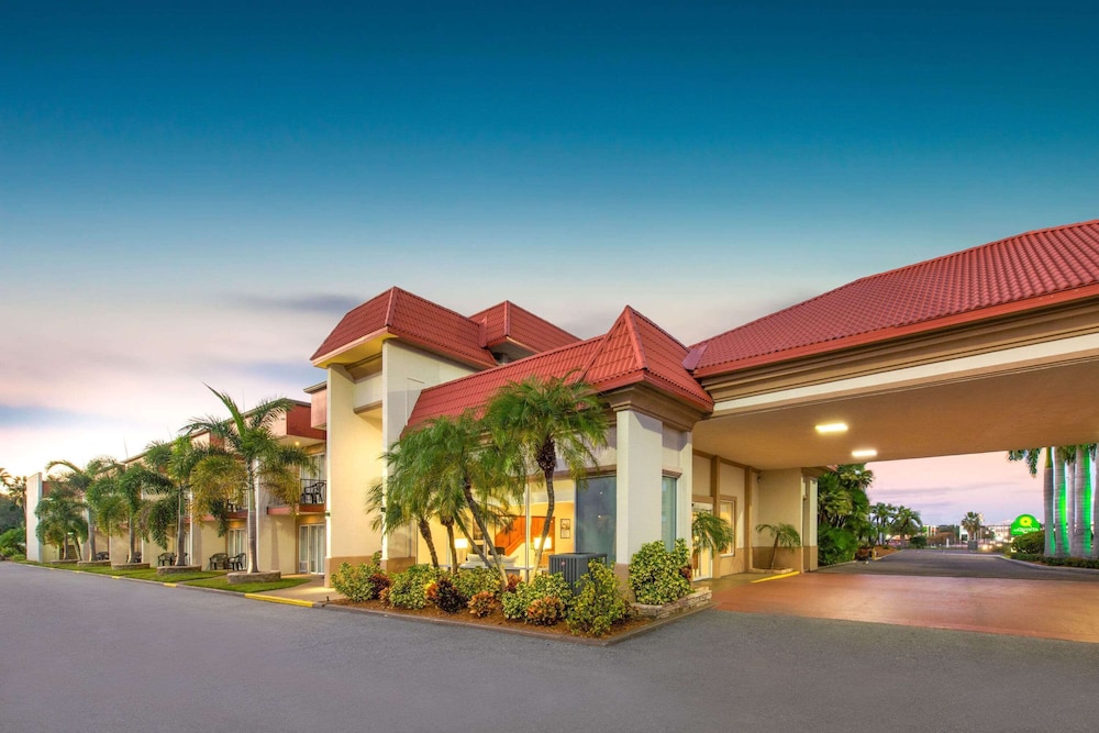 La Quinta Inn By Wyndham Clearwater Central 1/52