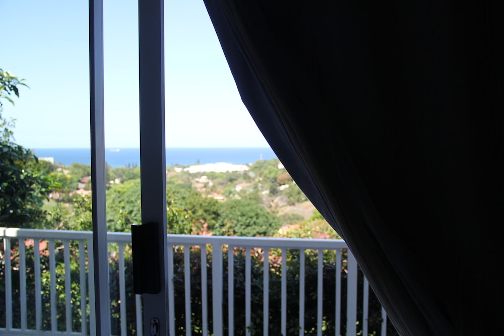 Seaview Manor Exquisite Bed & Breakfast 39/41
