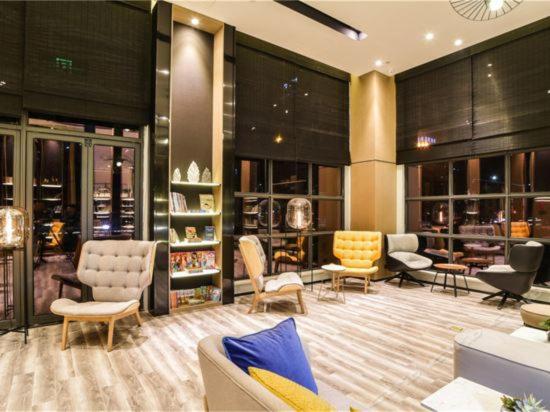 Atour Hotel Wuhan Changqing Road 58/74